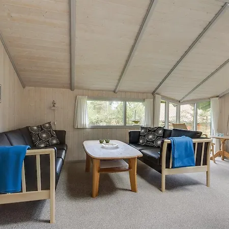 بيت للعطل Four-bedroom Holiday In *