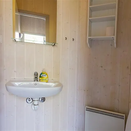 Four-bedroom Holiday In * هالس