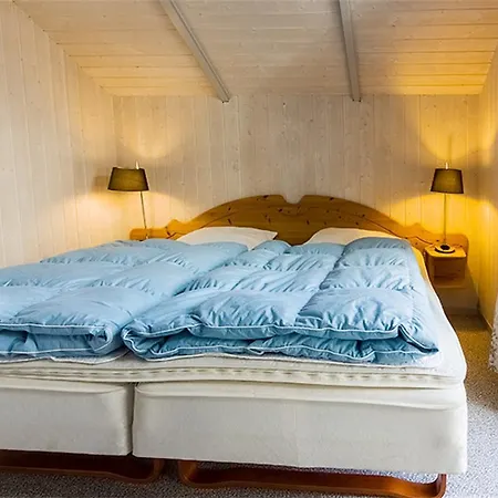 بيت للعطل Four-bedroom Holiday In *